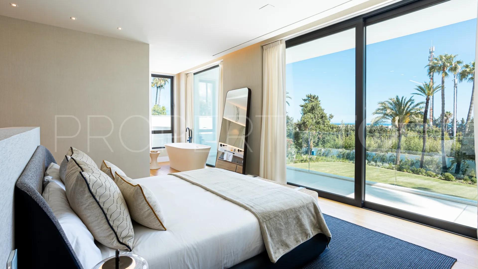 Villa for sale in New Golden Mile with 4 bedrooms