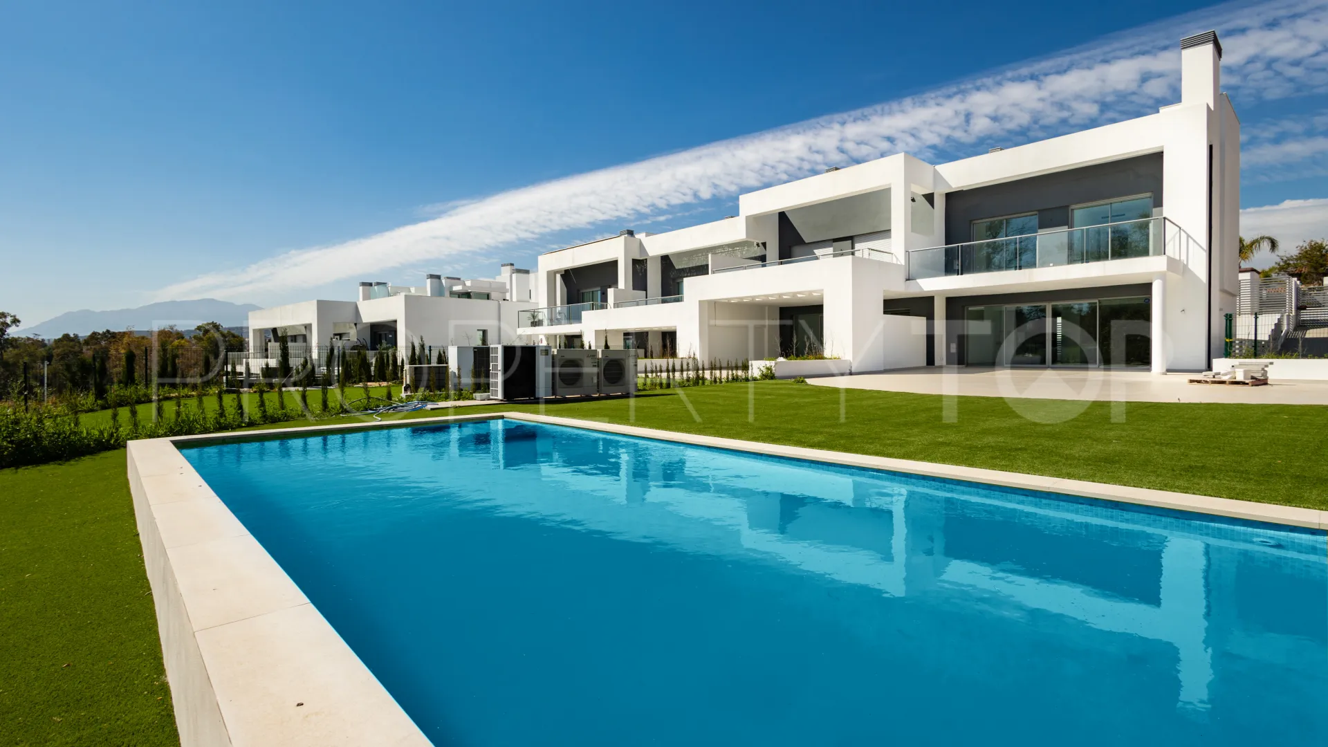 For sale Guadalmina Alta semi detached house with 3 bedrooms