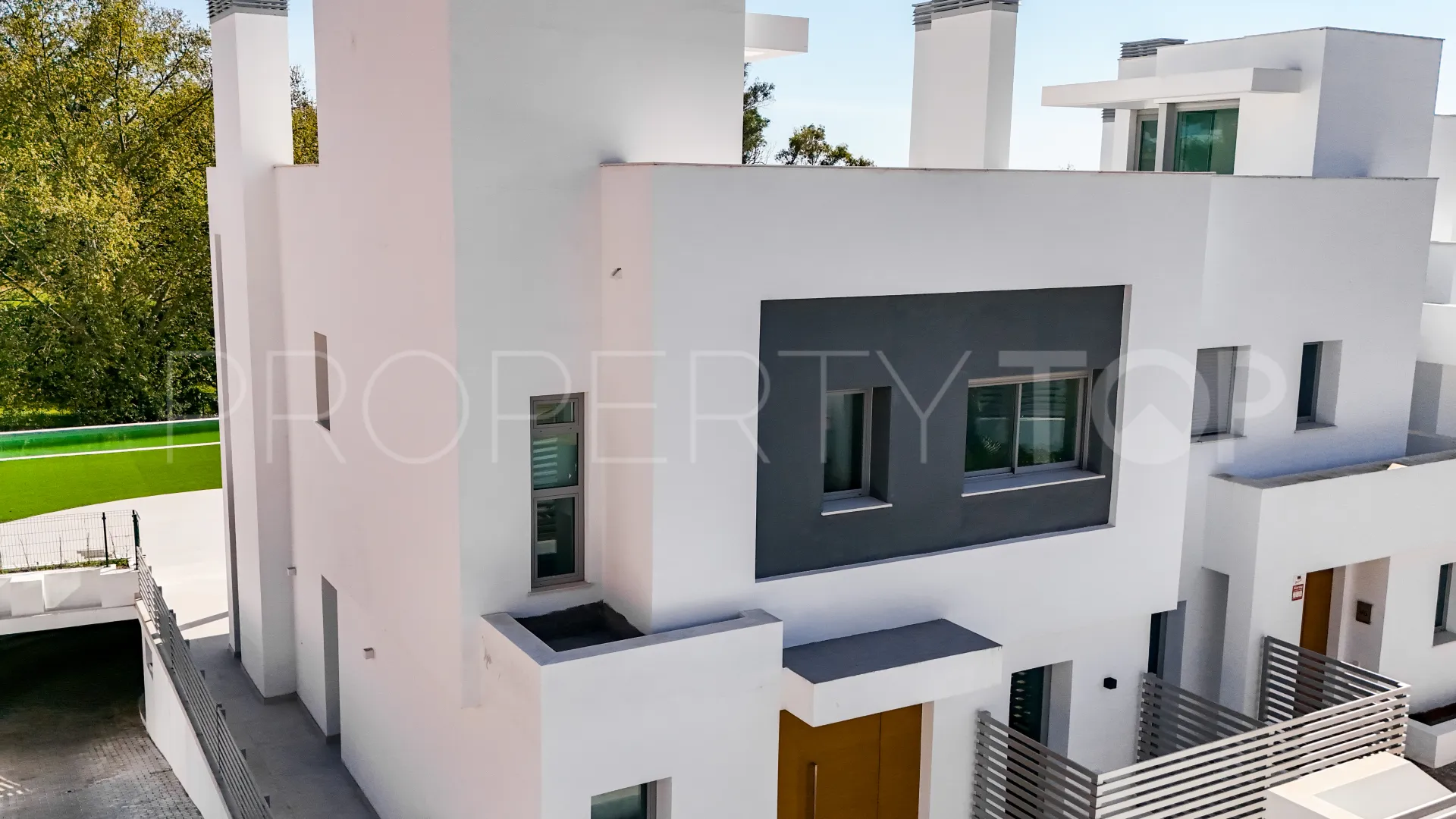 For sale Guadalmina Alta semi detached house with 3 bedrooms