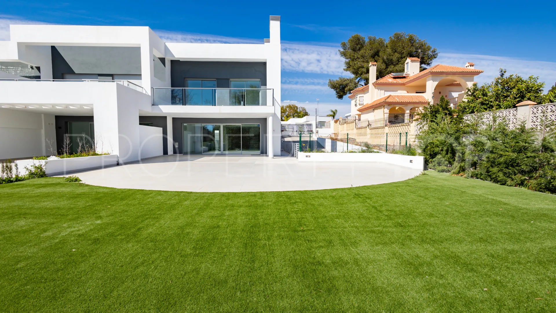 For sale Guadalmina Alta semi detached house with 3 bedrooms