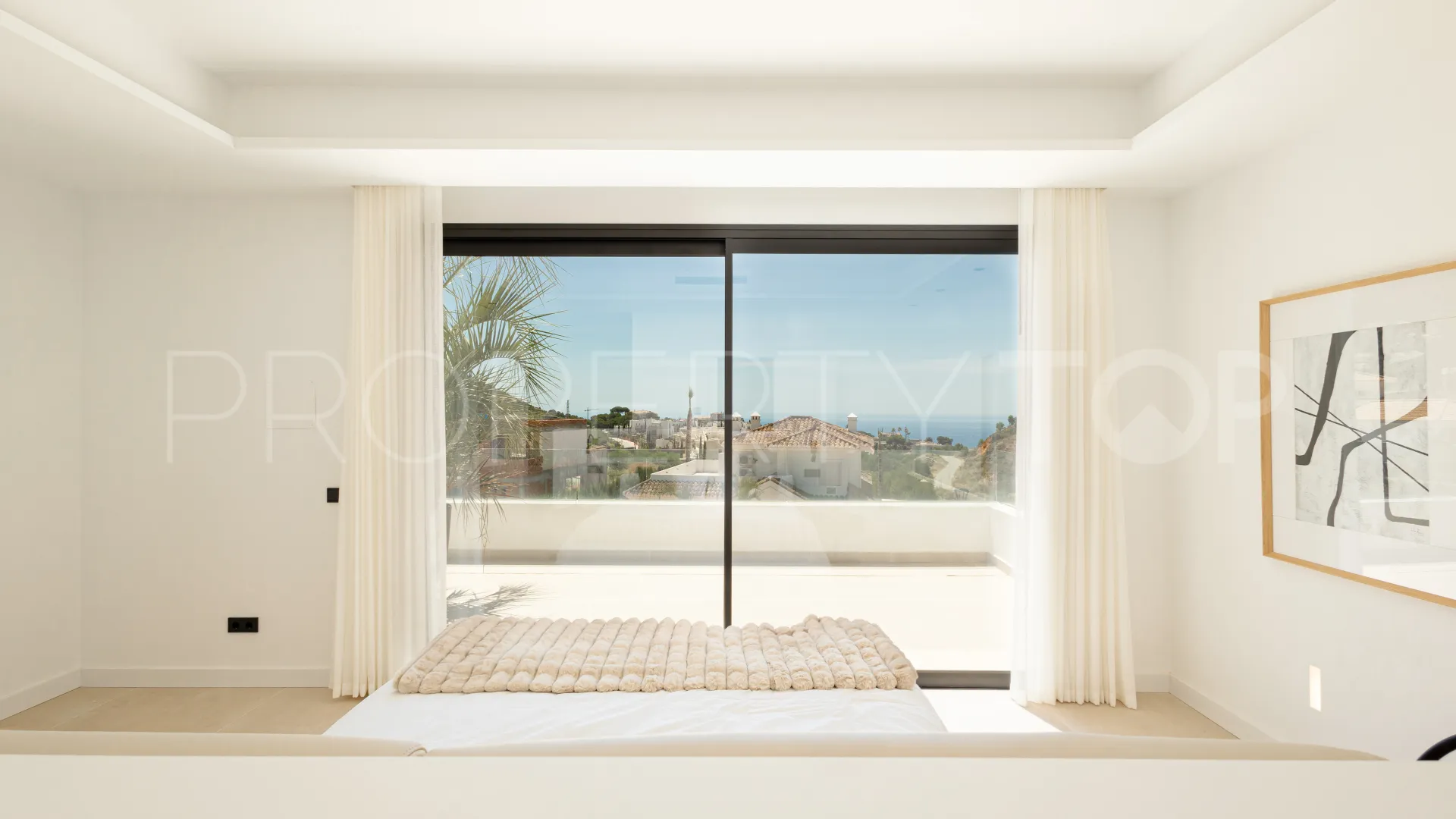 Villa for sale in Mijas with 4 bedrooms