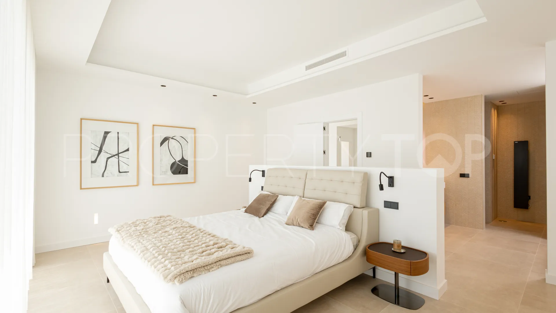 Villa for sale in Mijas with 4 bedrooms