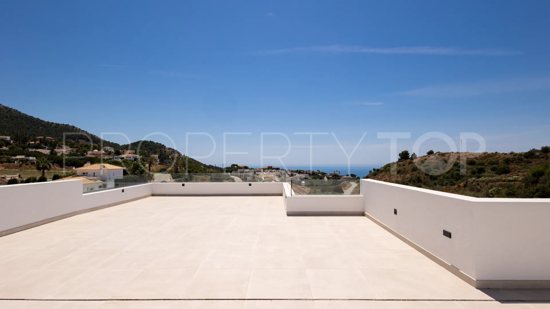 Villa for sale in Mijas with 4 bedrooms