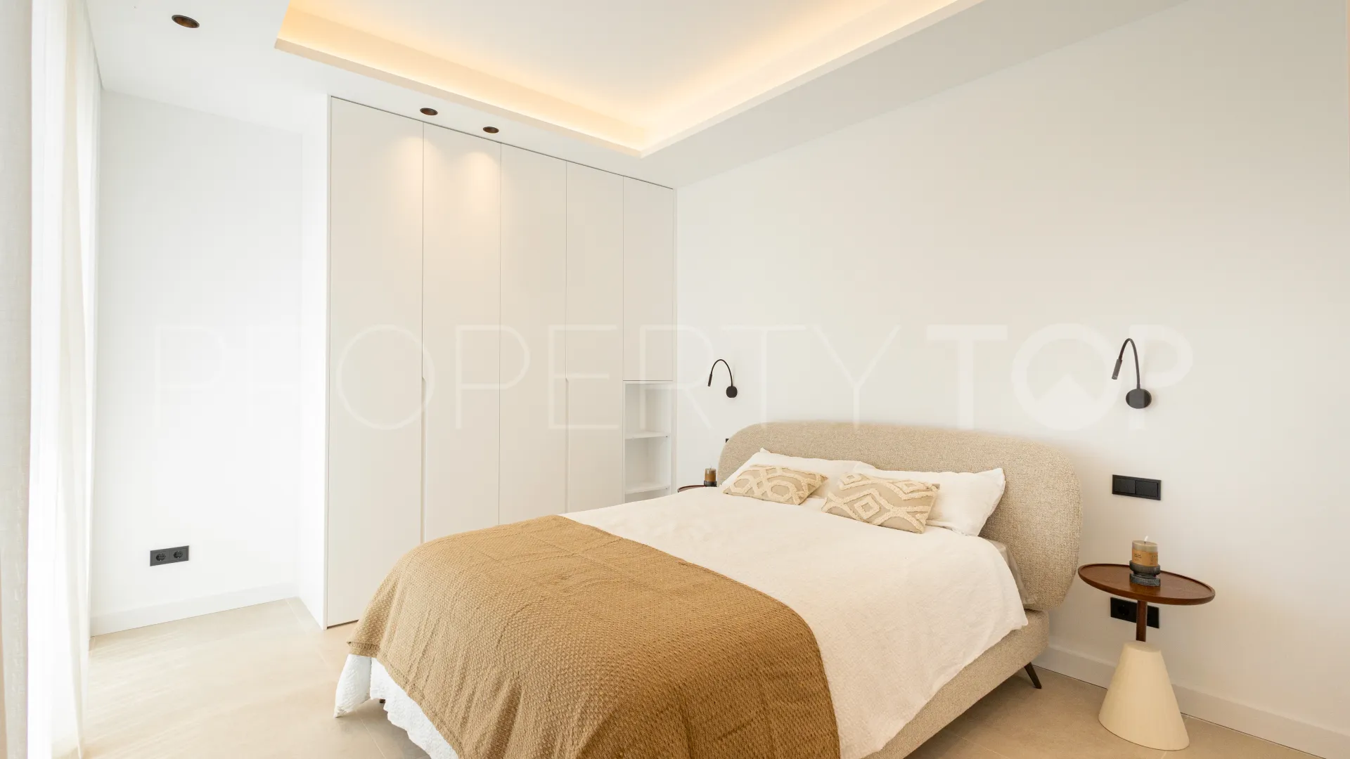 Villa for sale in Mijas with 4 bedrooms