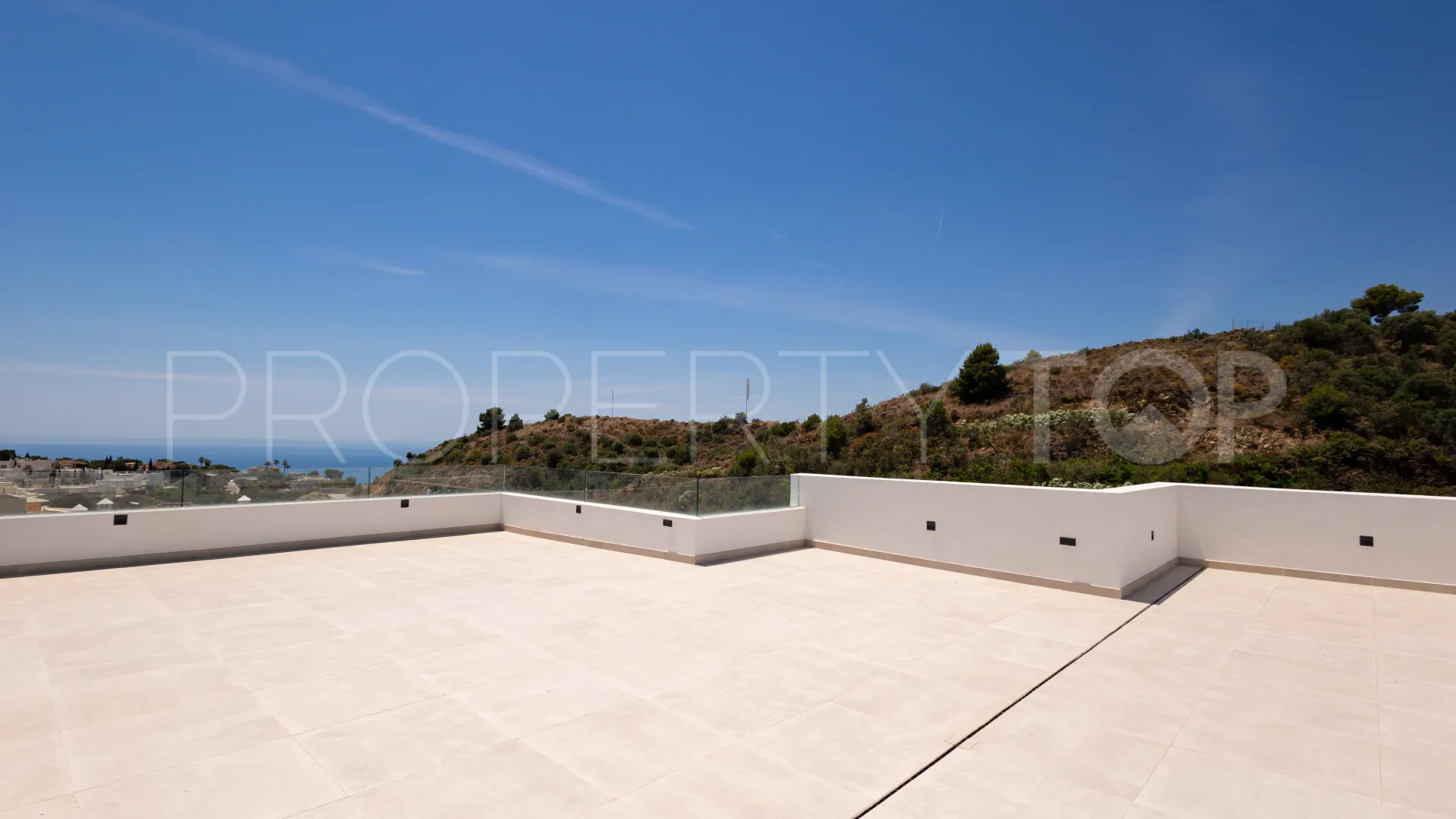 Villa for sale in Mijas with 4 bedrooms