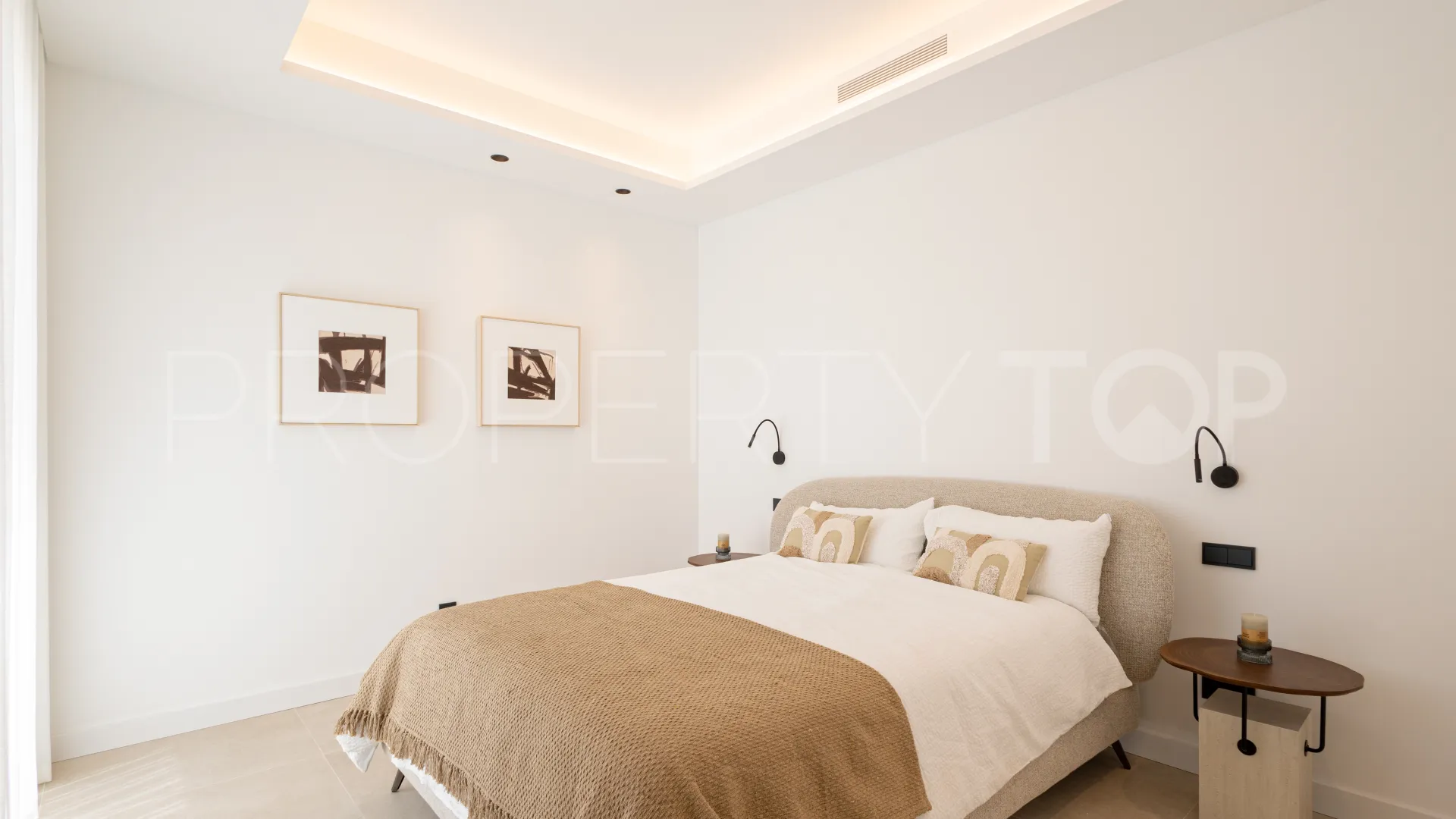 Villa for sale in Mijas with 4 bedrooms