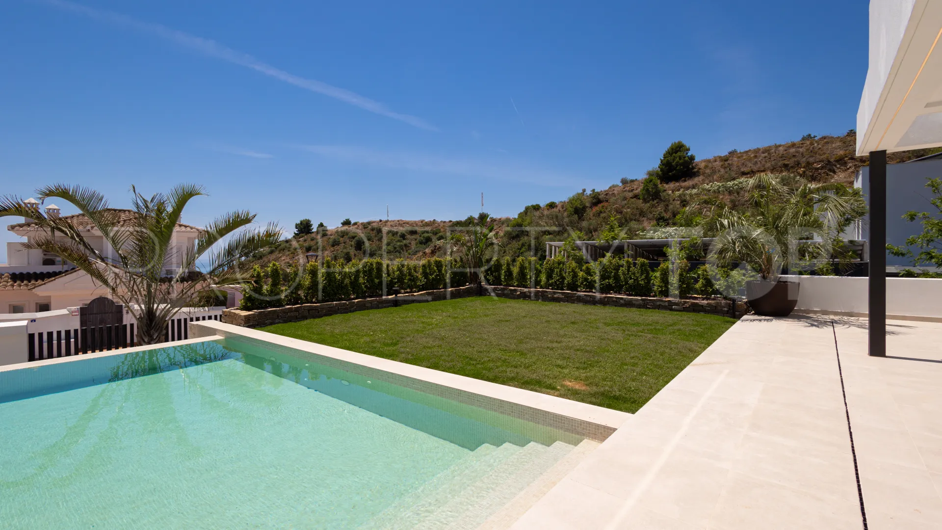 Villa for sale in Mijas with 4 bedrooms