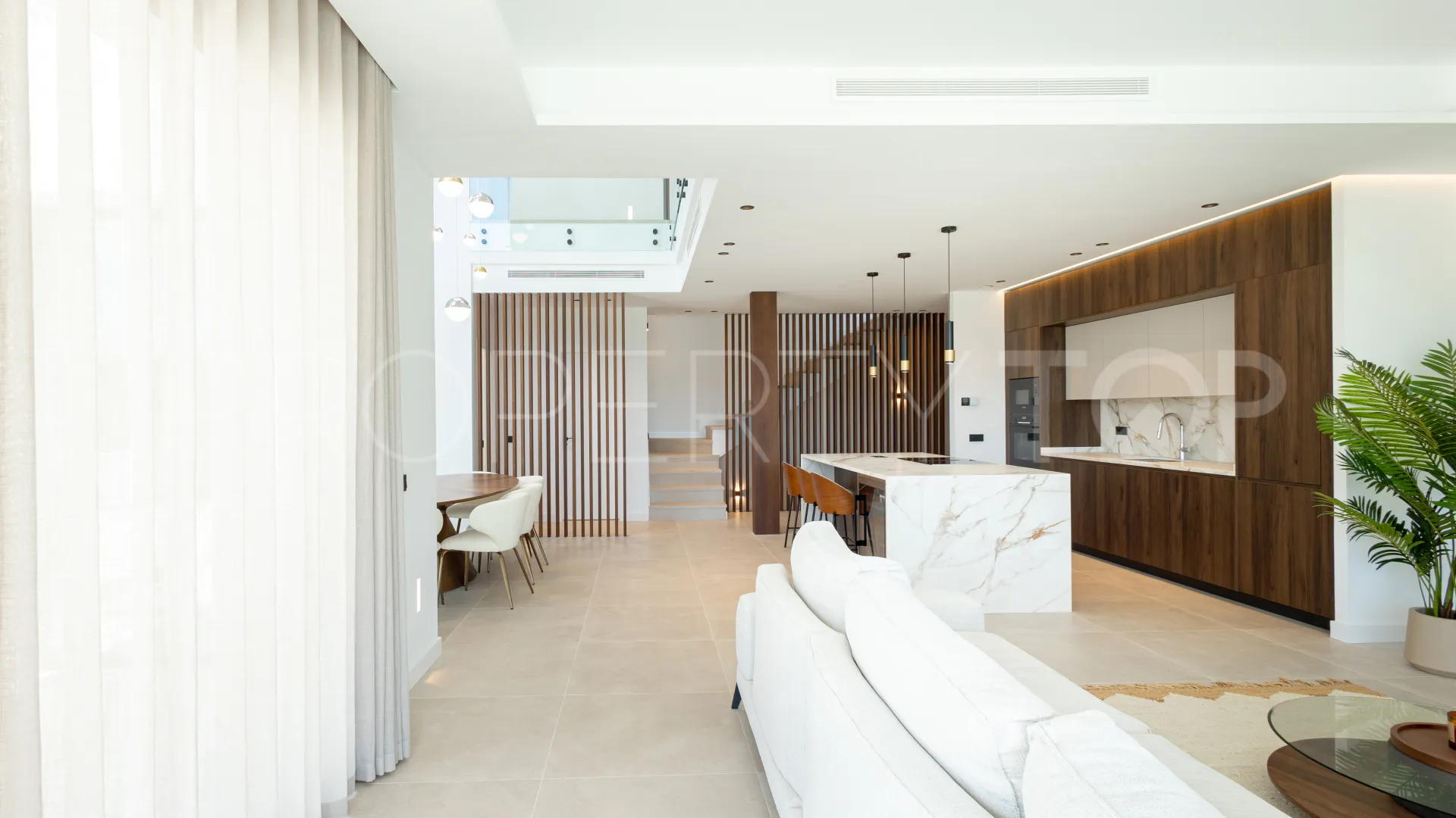Villa for sale in Mijas with 4 bedrooms