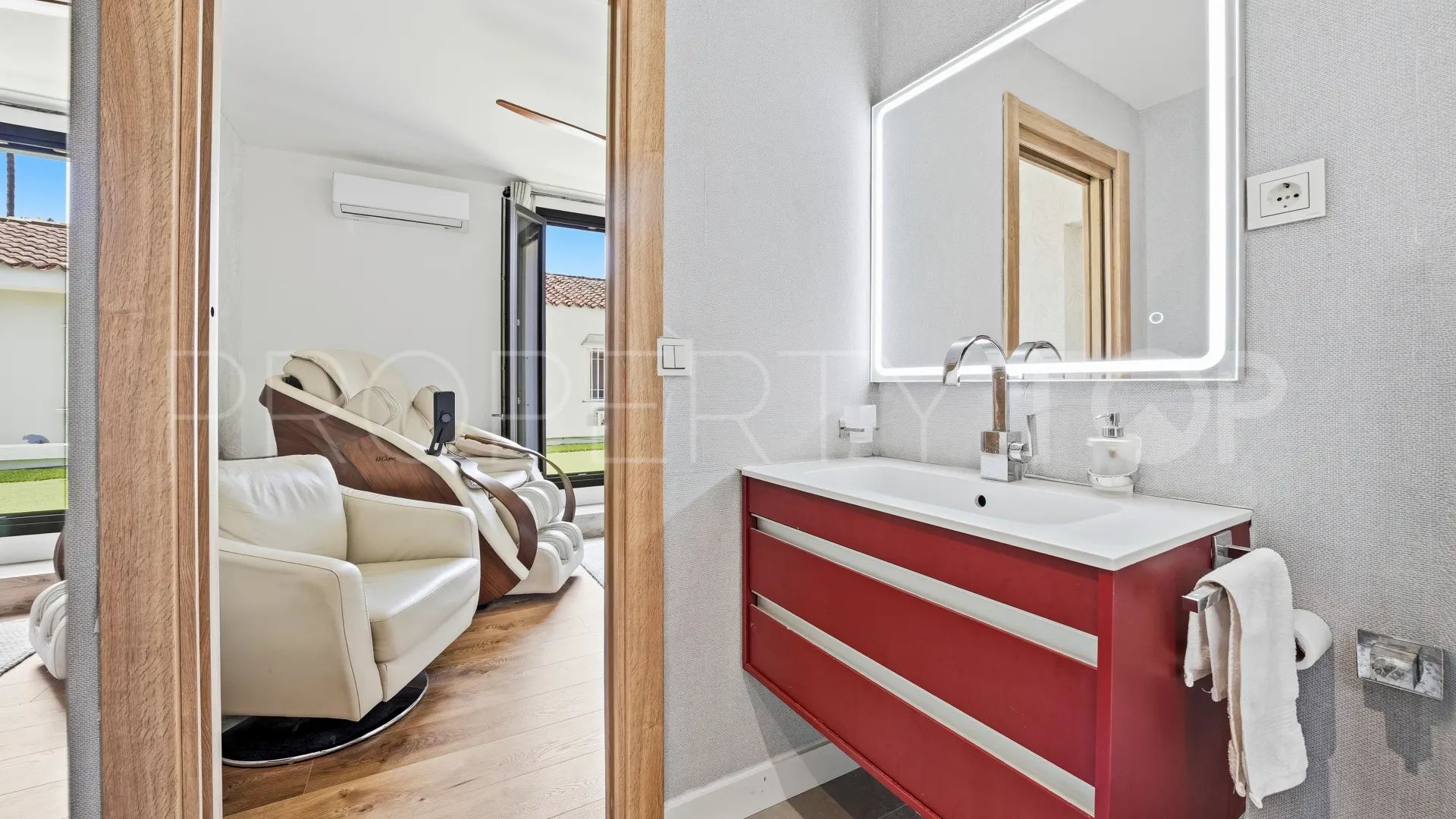 For sale Isdabe villa with 3 bedrooms