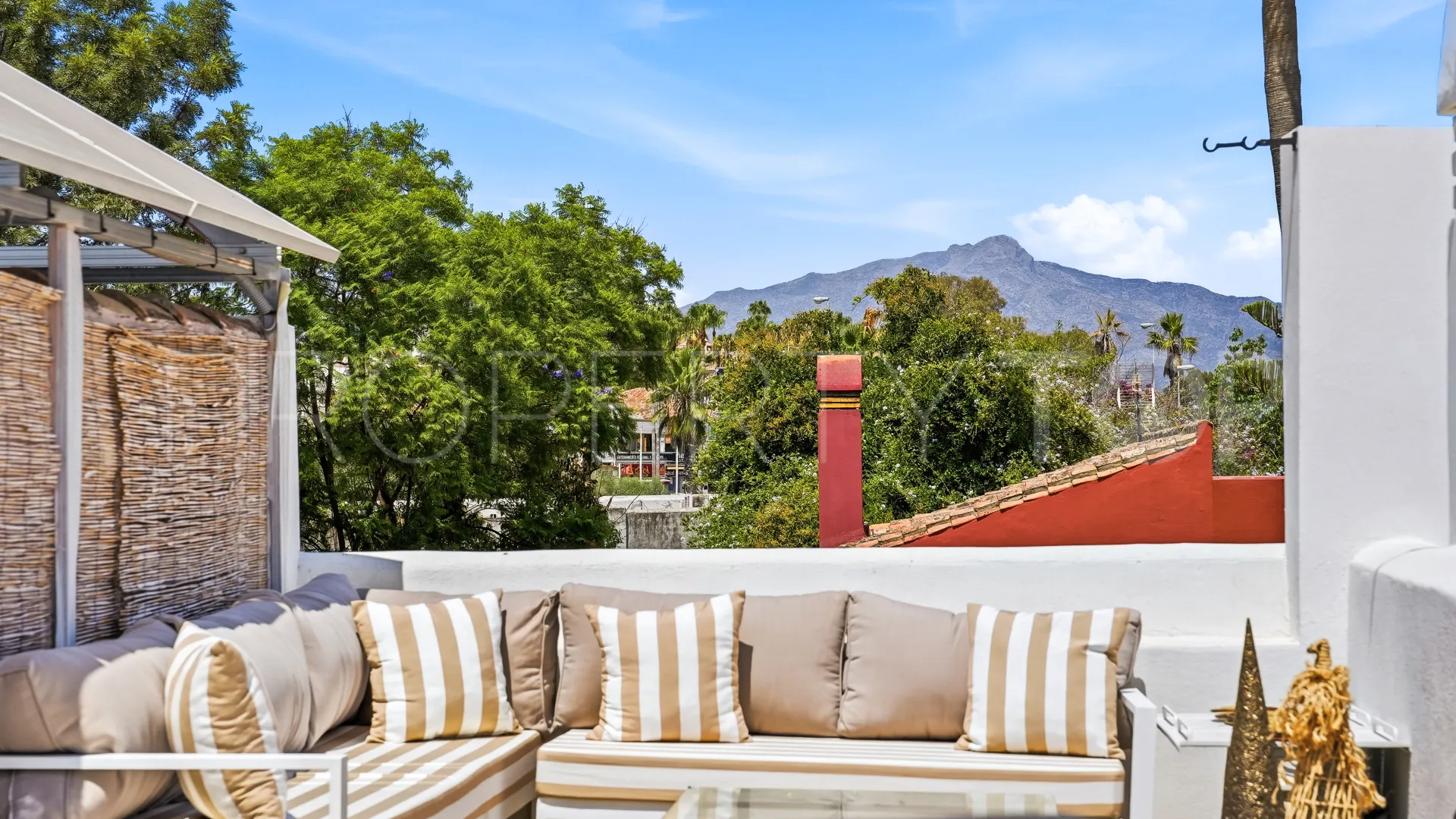 For sale Isdabe villa with 3 bedrooms
