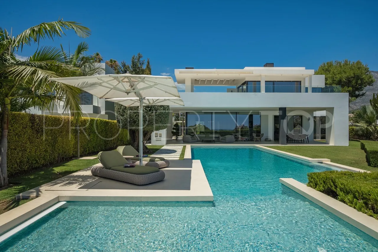 For sale villa with 5 bedrooms in Marbella Golden Mile