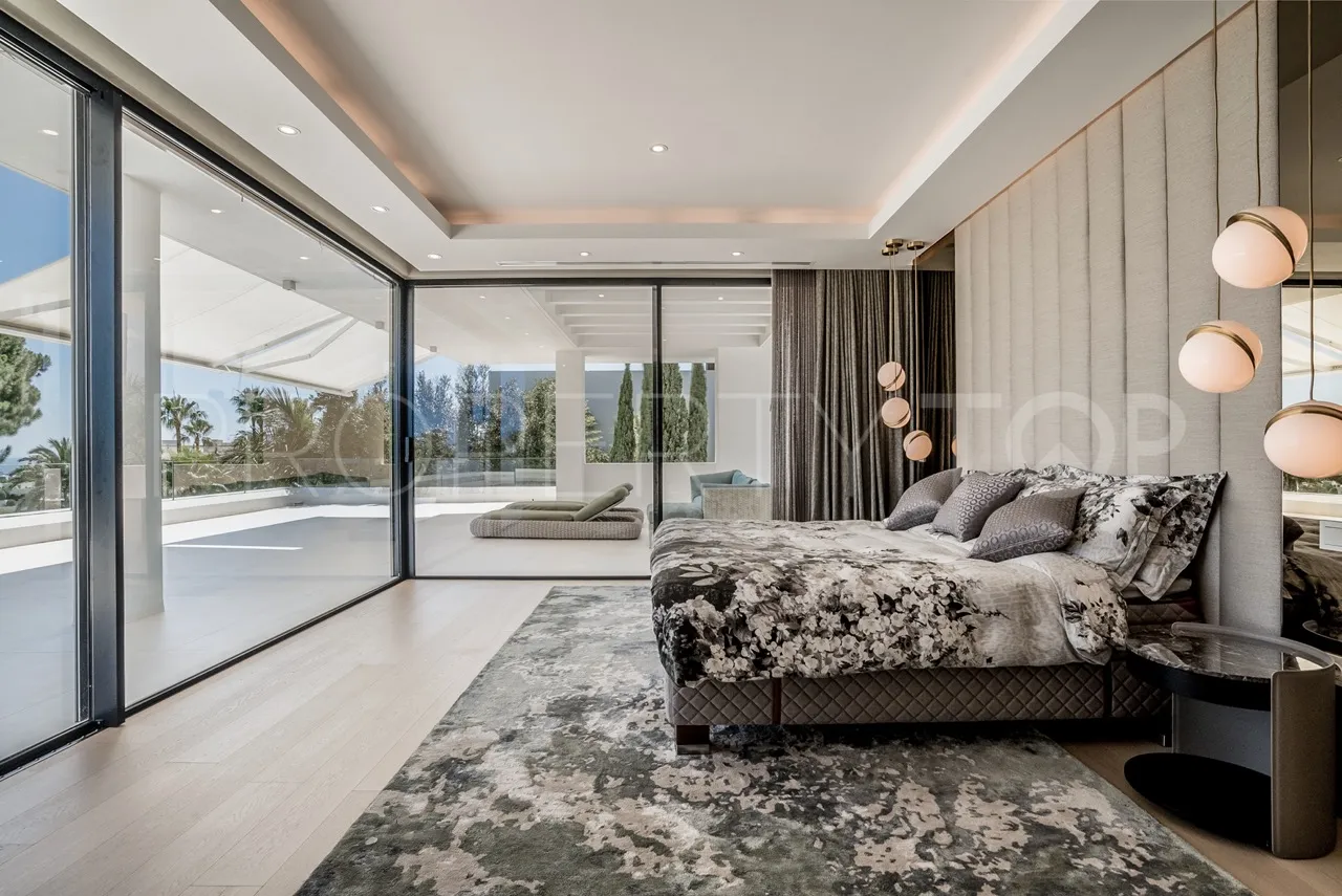 For sale villa with 5 bedrooms in Marbella Golden Mile