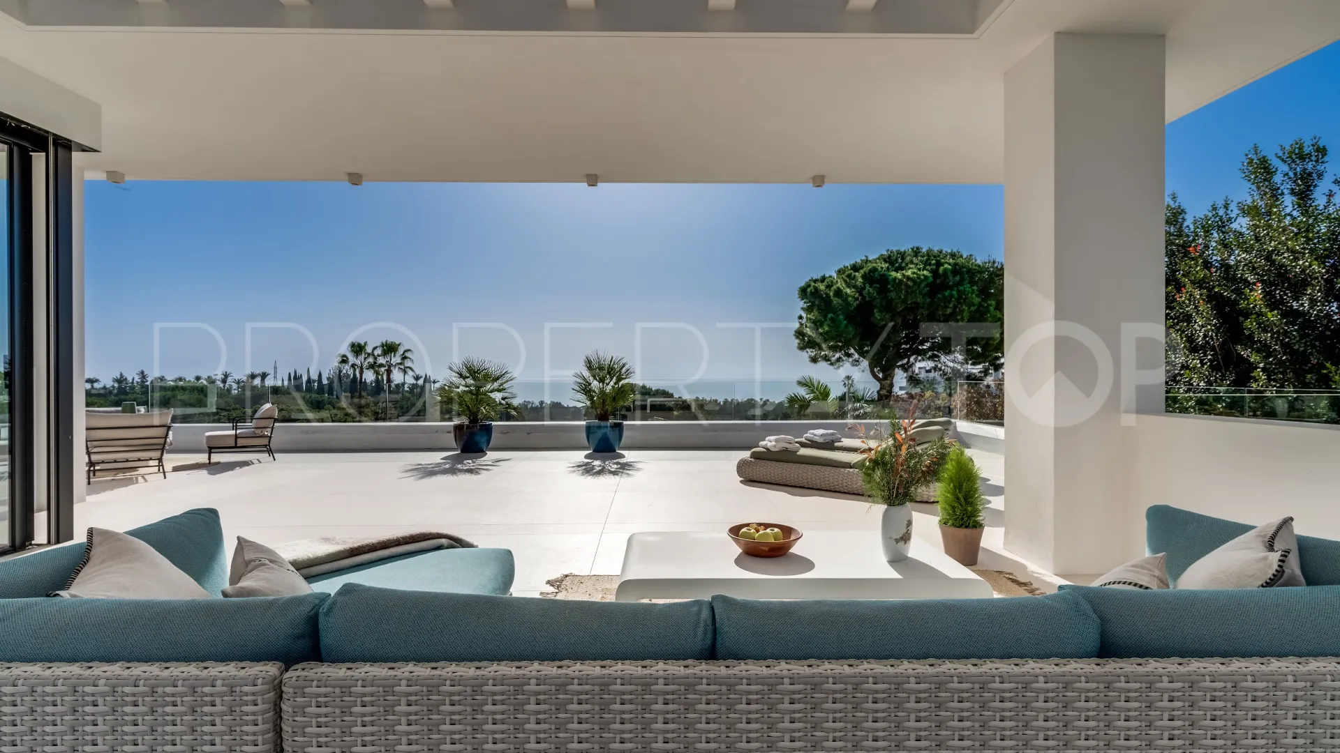 For sale villa with 5 bedrooms in Marbella Golden Mile