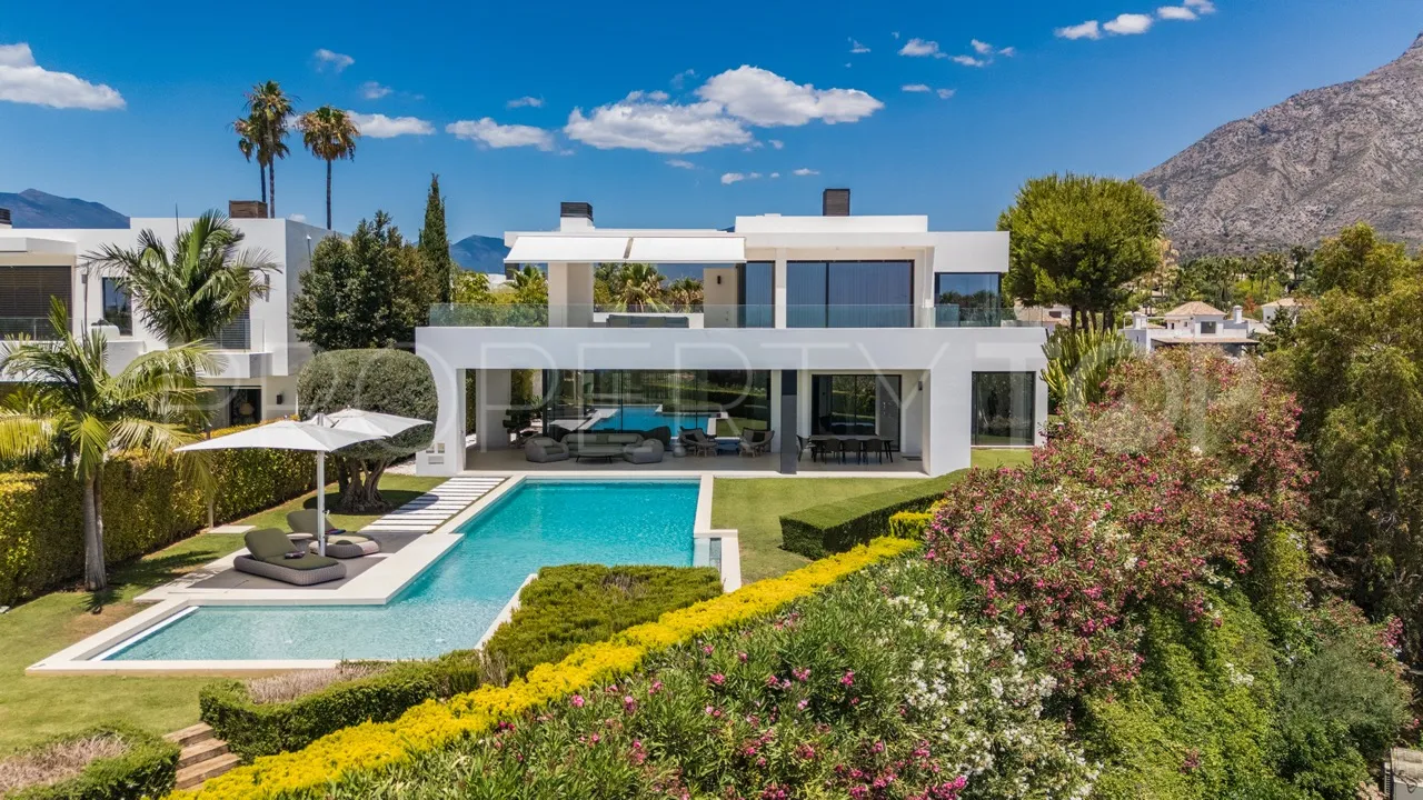 For sale villa with 5 bedrooms in Marbella Golden Mile