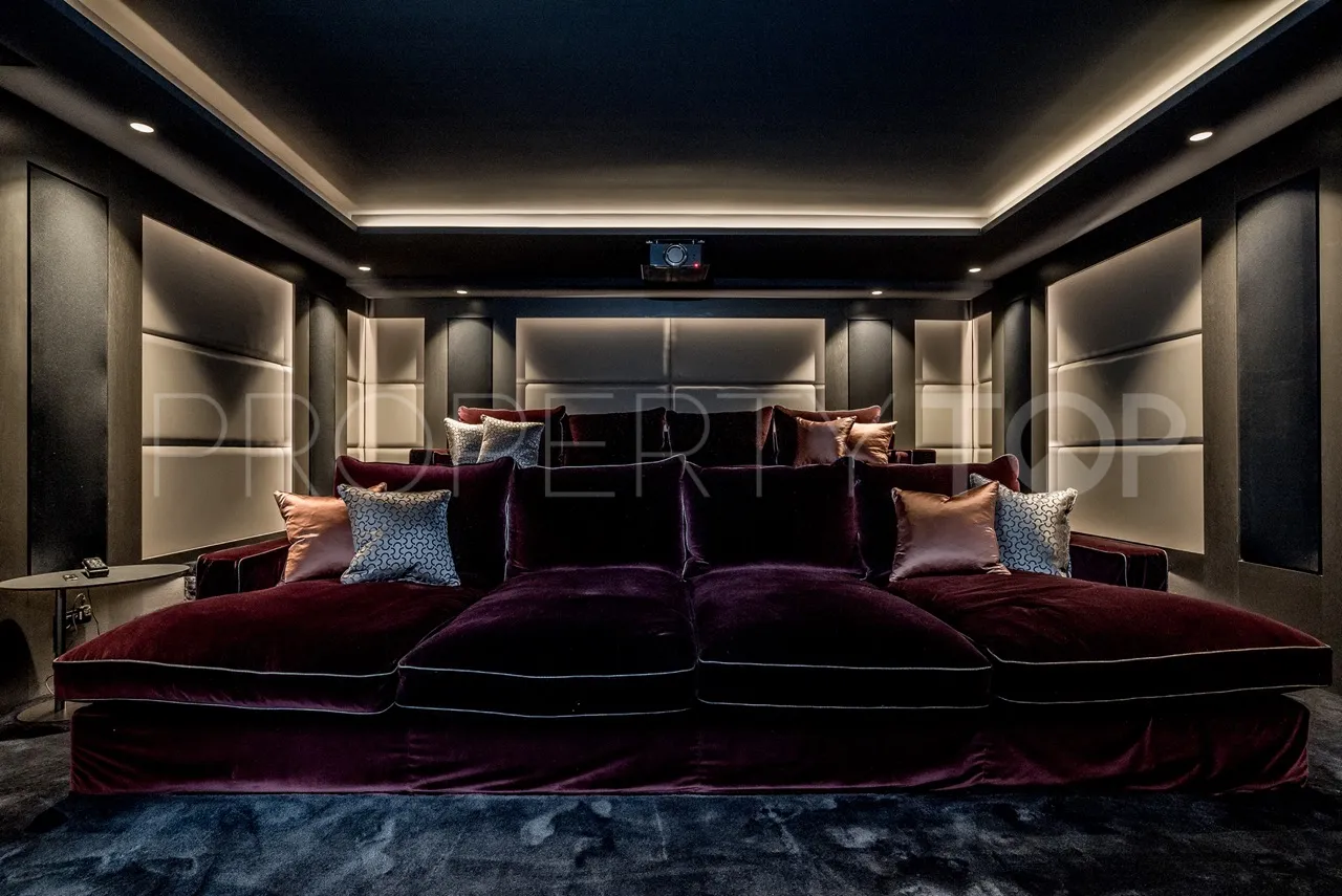 For sale villa with 5 bedrooms in Marbella Golden Mile