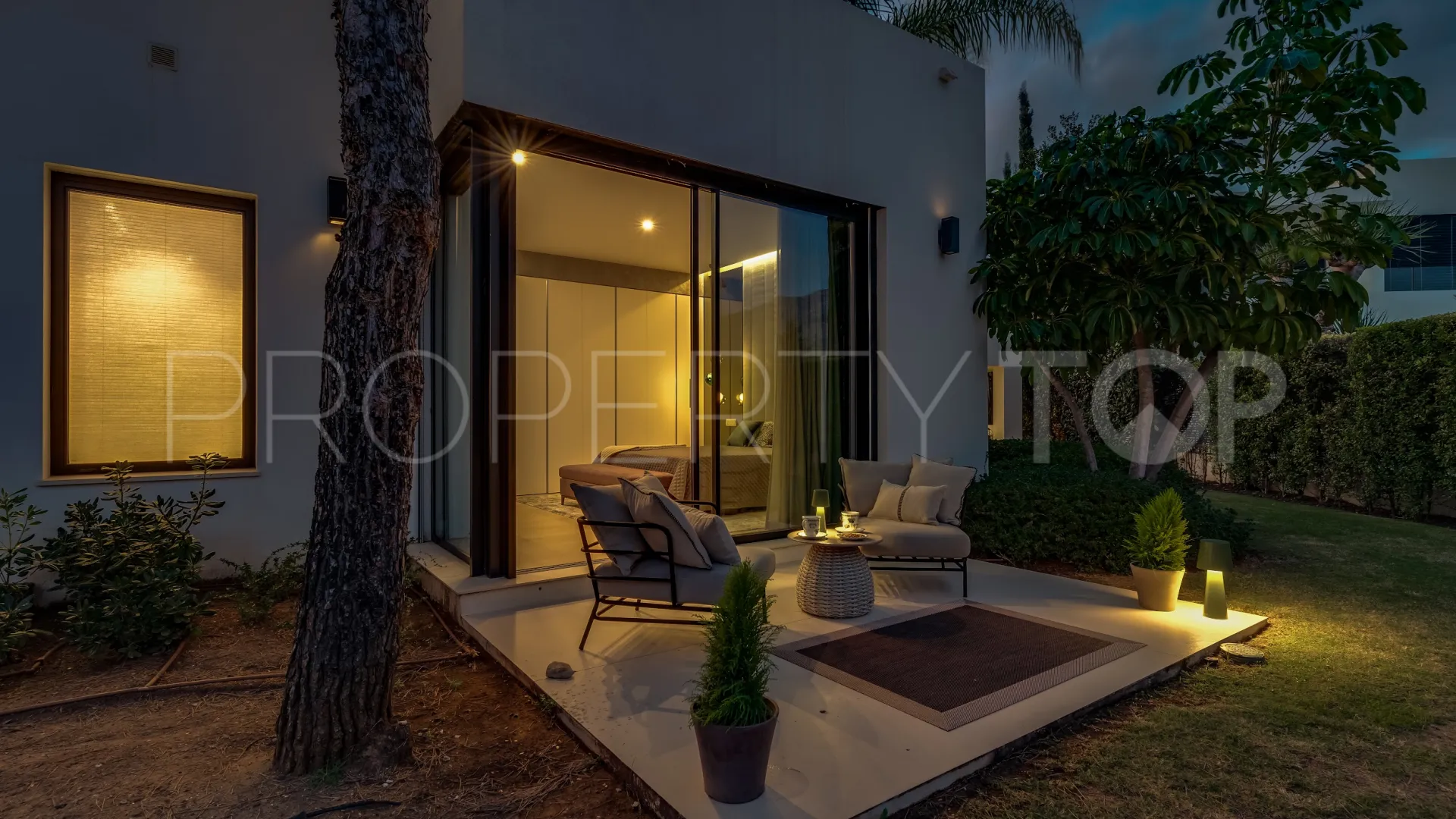 For sale villa with 5 bedrooms in Marbella Golden Mile