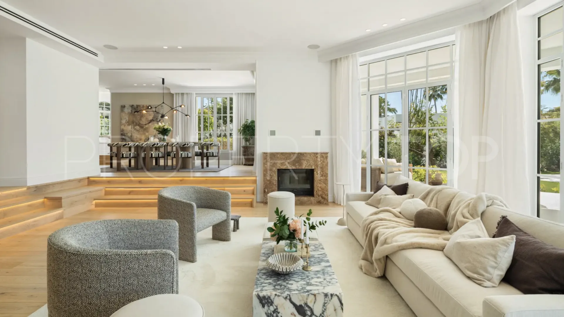Comprar villa en Nueva Andalucia con 5 dormitorios