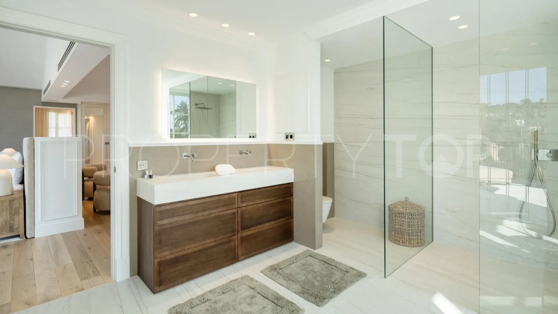 Comprar villa en Nueva Andalucia con 5 dormitorios