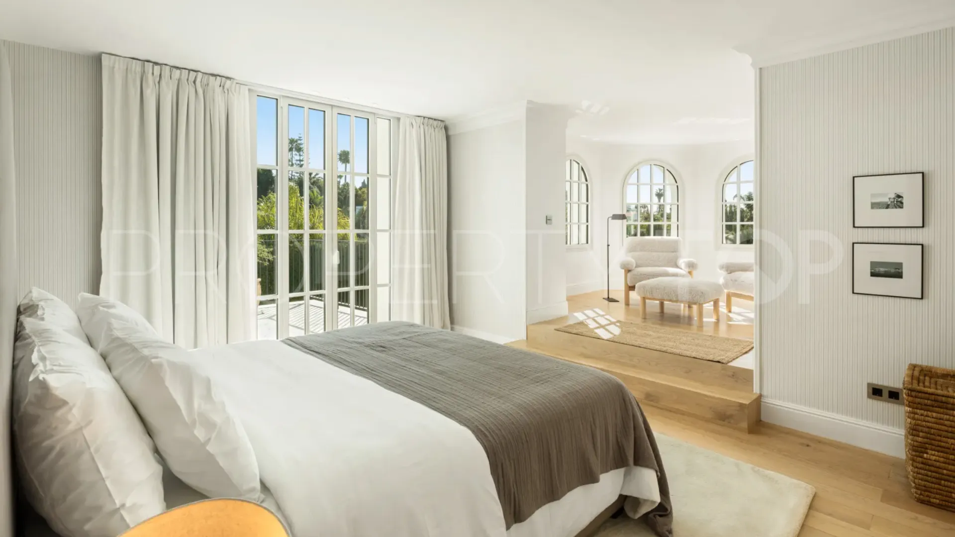 Comprar villa en Nueva Andalucia con 5 dormitorios