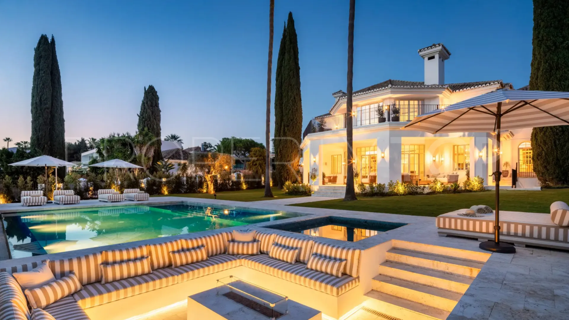 Comprar villa en Nueva Andalucia con 5 dormitorios