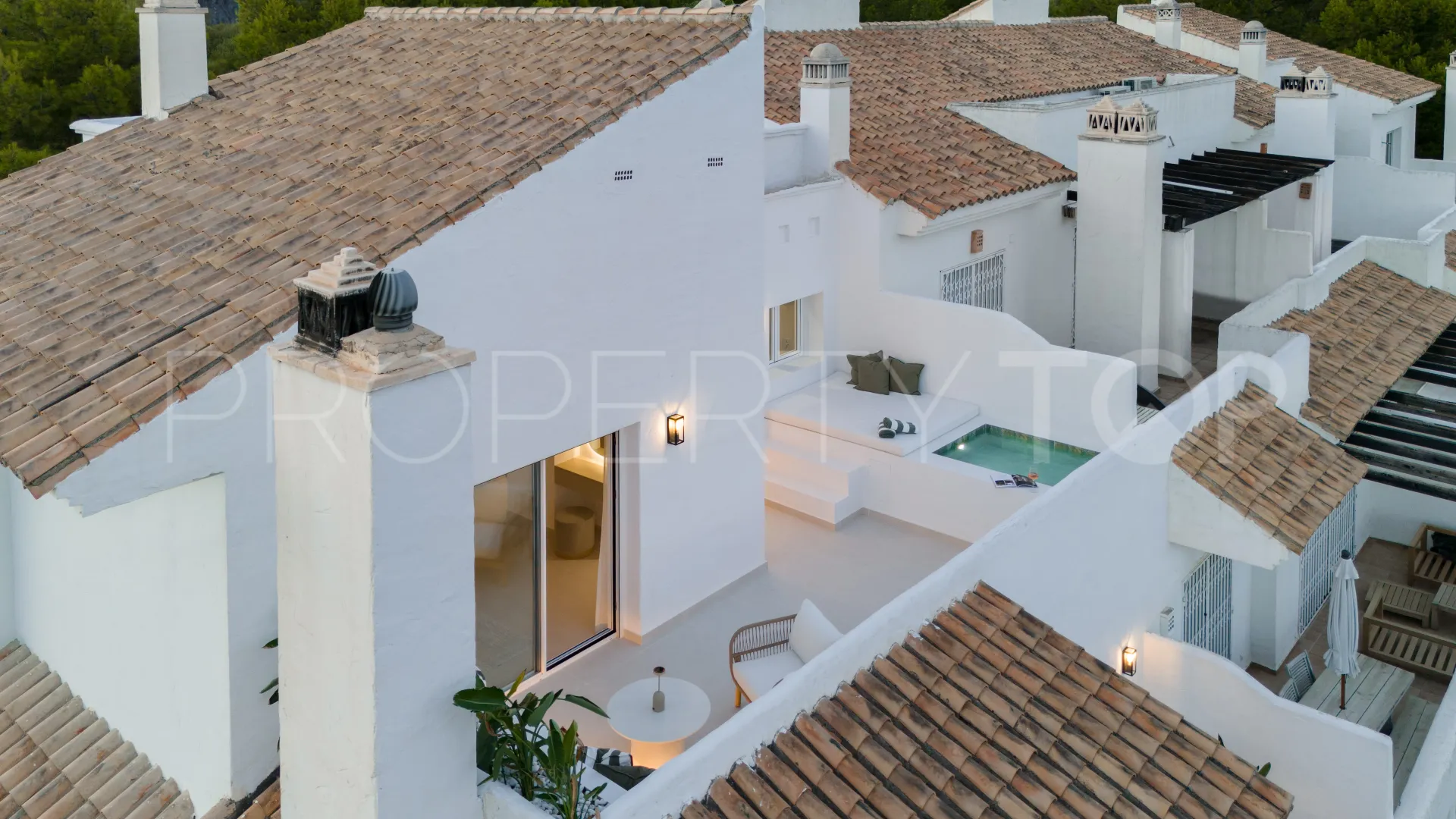 Nueva Andalucia, Ático de 3 dormitorios a la venta
