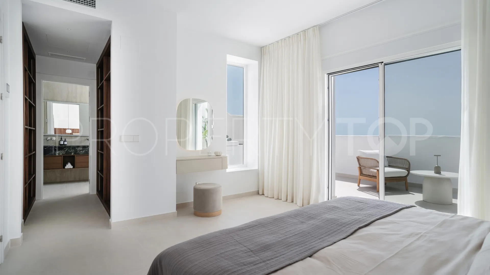 Nueva Andalucia, Ático de 3 dormitorios a la venta