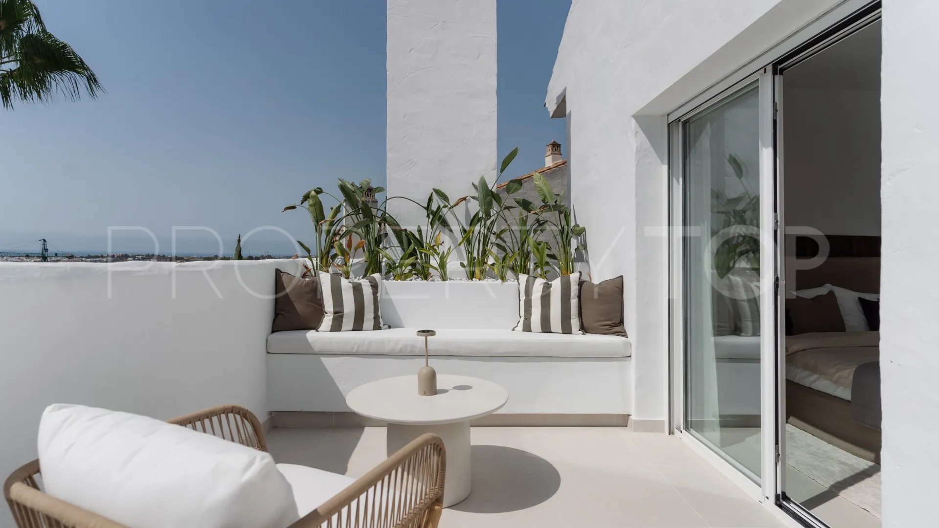Nueva Andalucia, Ático de 3 dormitorios a la venta