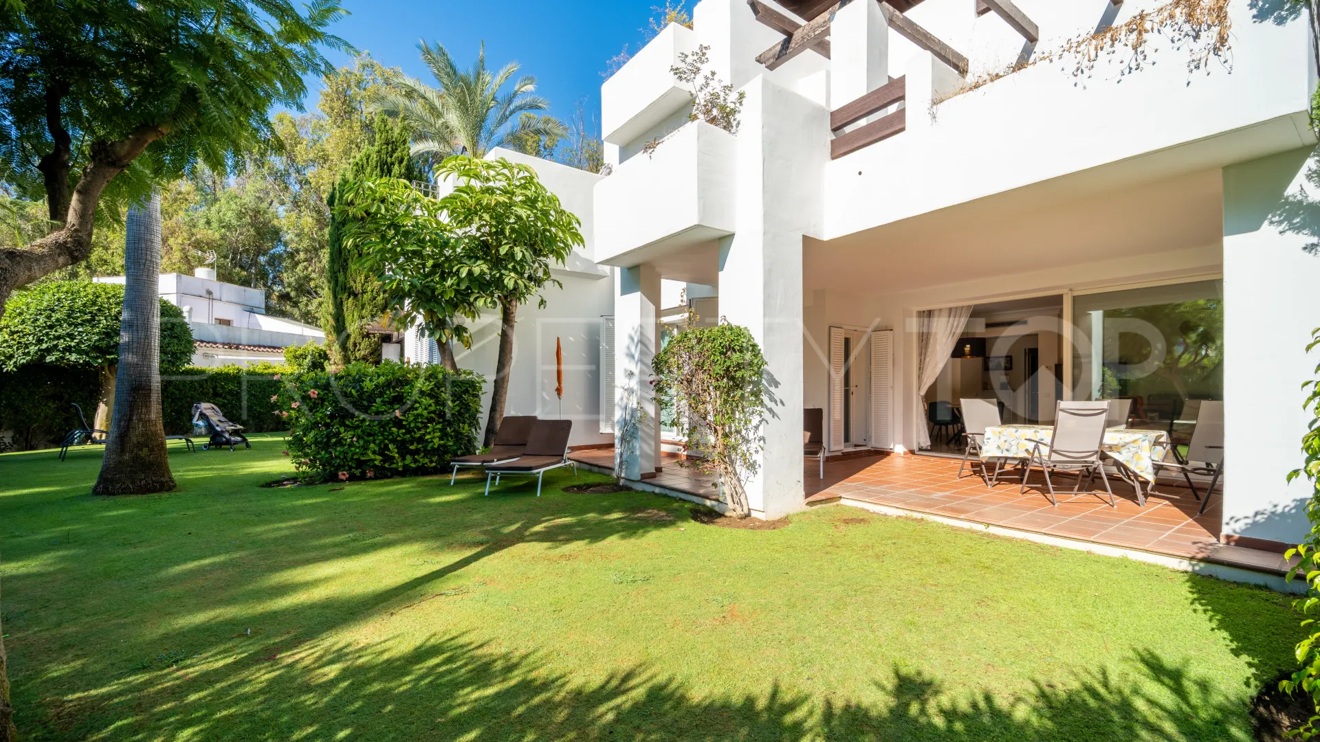 Comprar apartamento planta baja en Alcazaba Beach