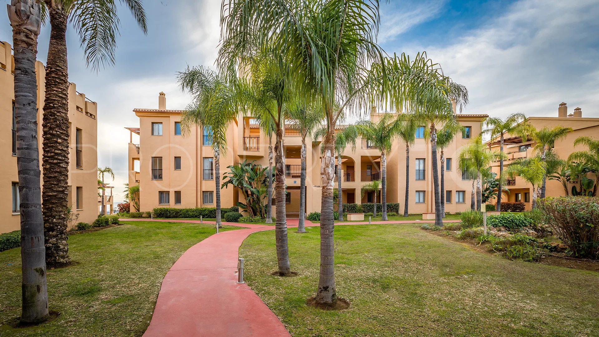 Se vende Ático en Benahavis