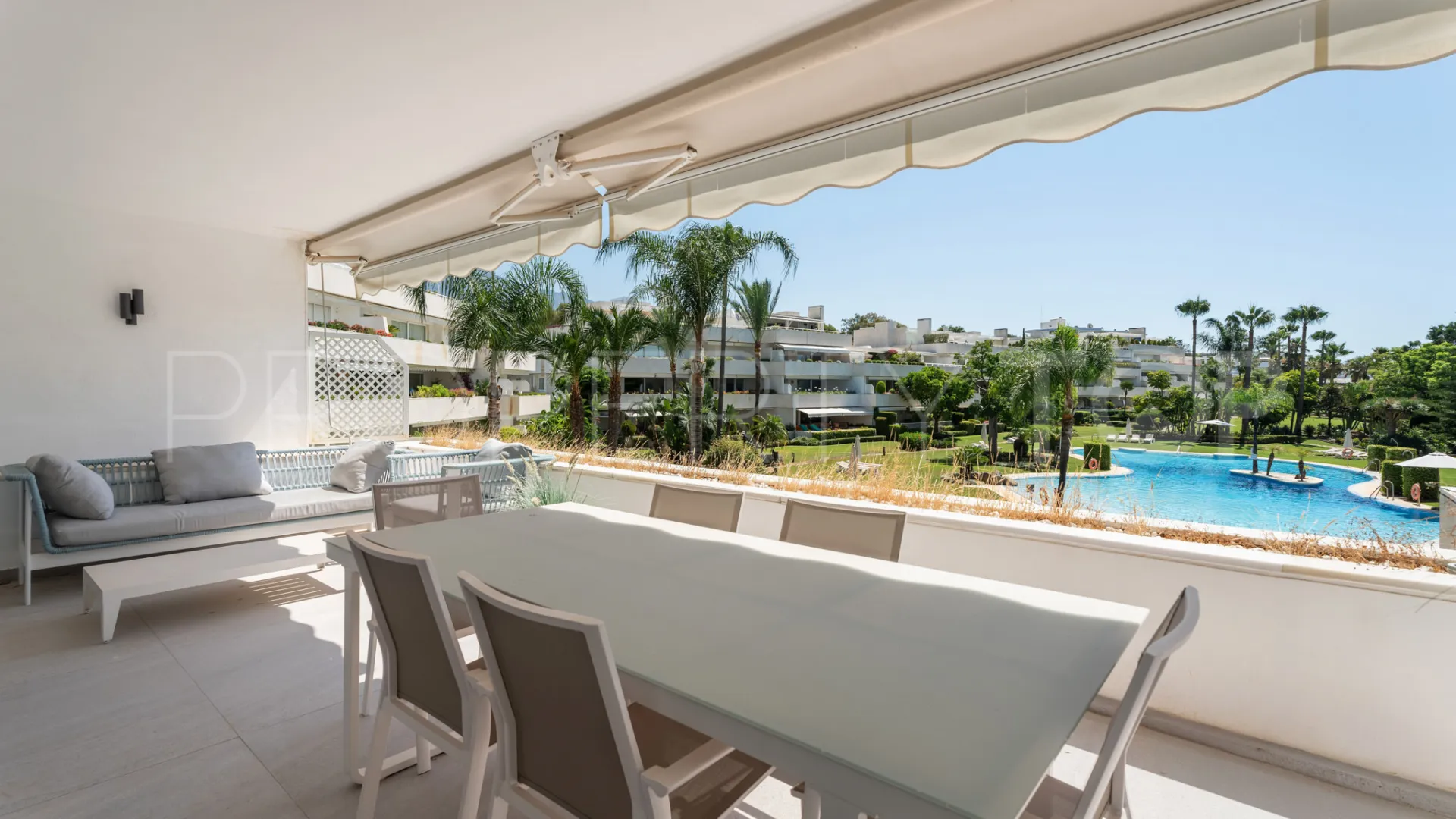 Apartamento en venta en Nueva Andalucia