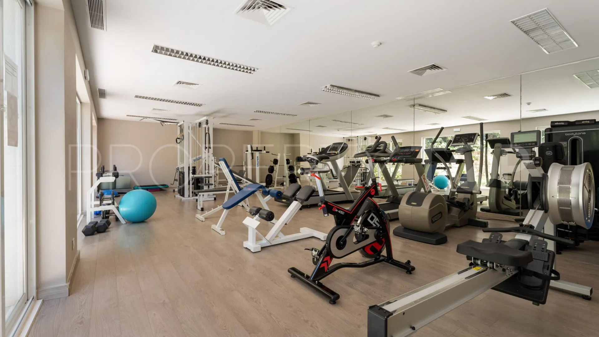 Apartamento en venta en Nueva Andalucia