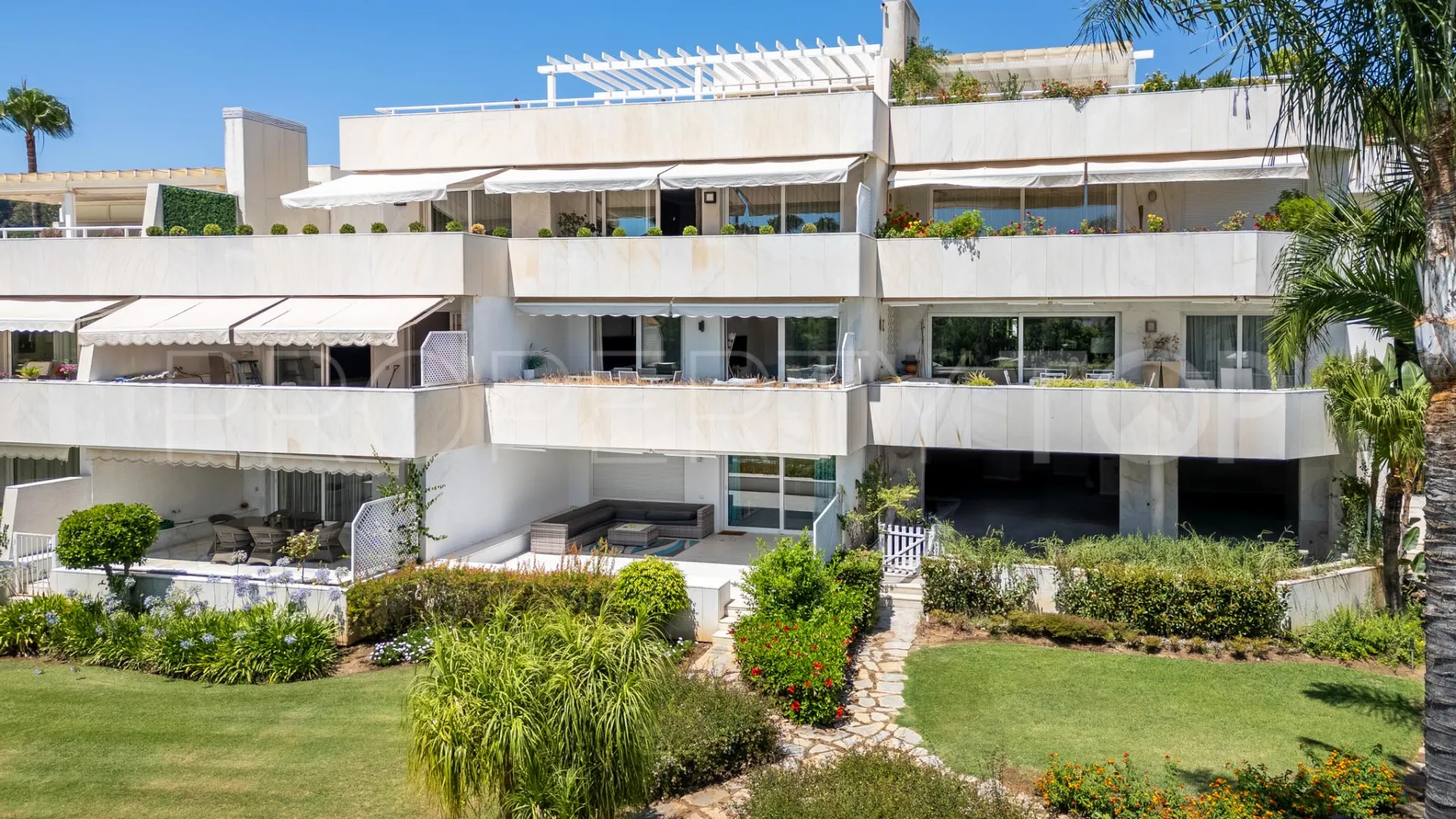 Apartamento en venta en Nueva Andalucia