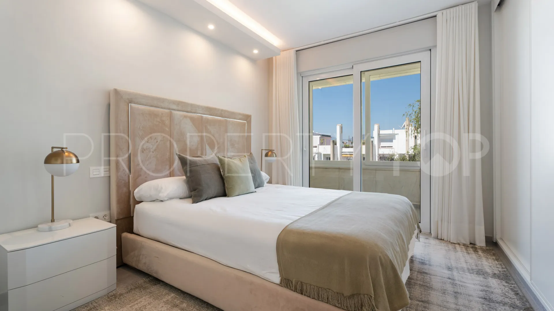 Apartamento en venta en Nueva Andalucia