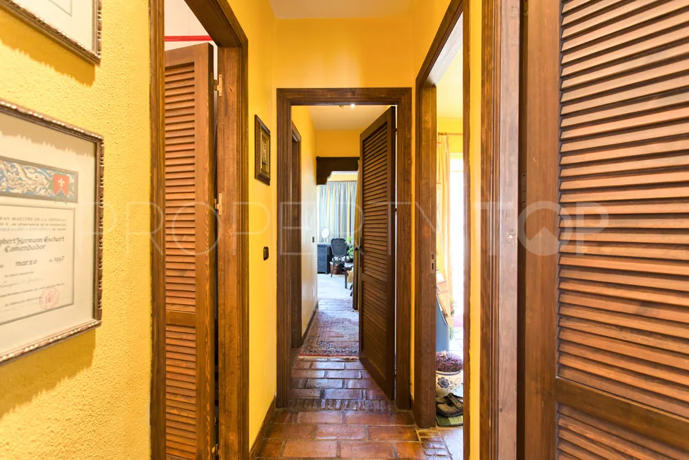 3 bedrooms Benahavis Centro town house for sale