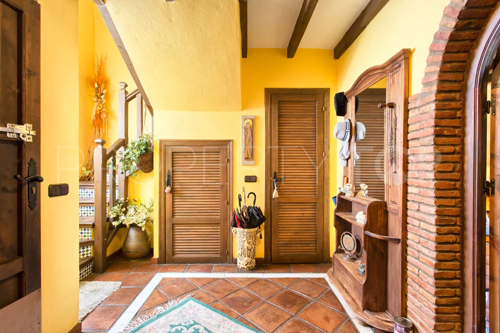 3 bedrooms Benahavis Centro town house for sale