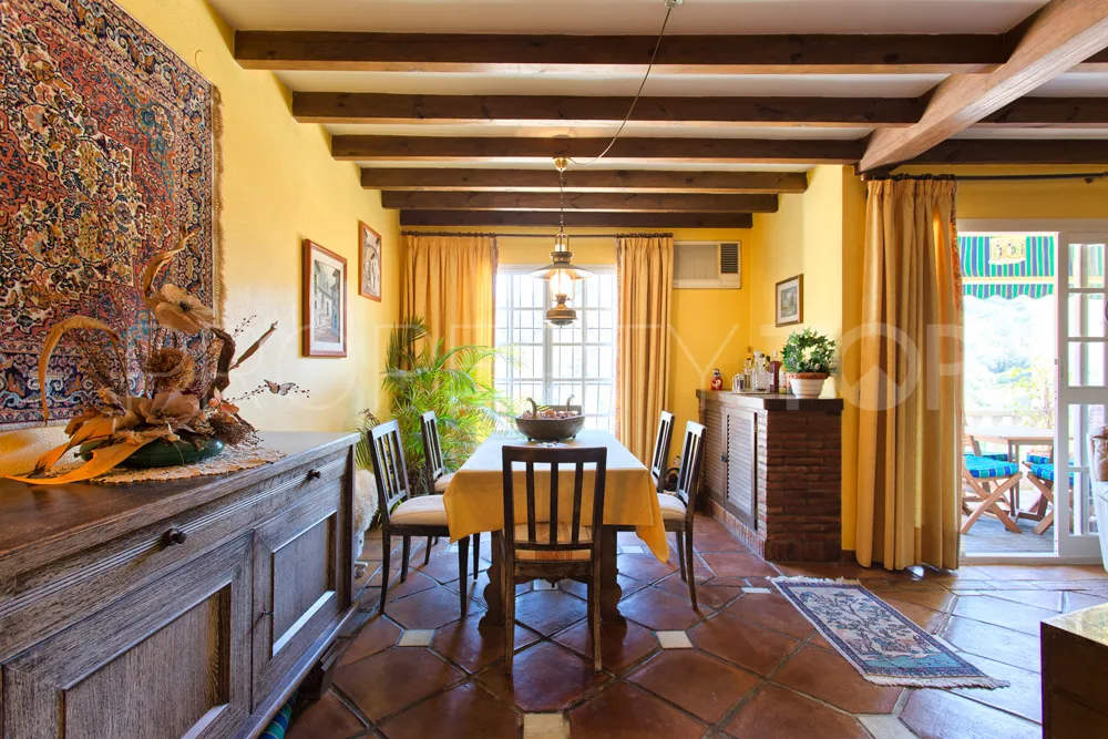 3 bedrooms Benahavis Centro town house for sale