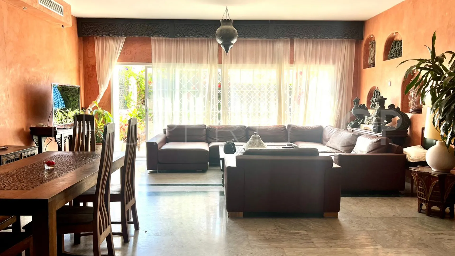 Town house for sale in Estepona East with 3 bedrooms