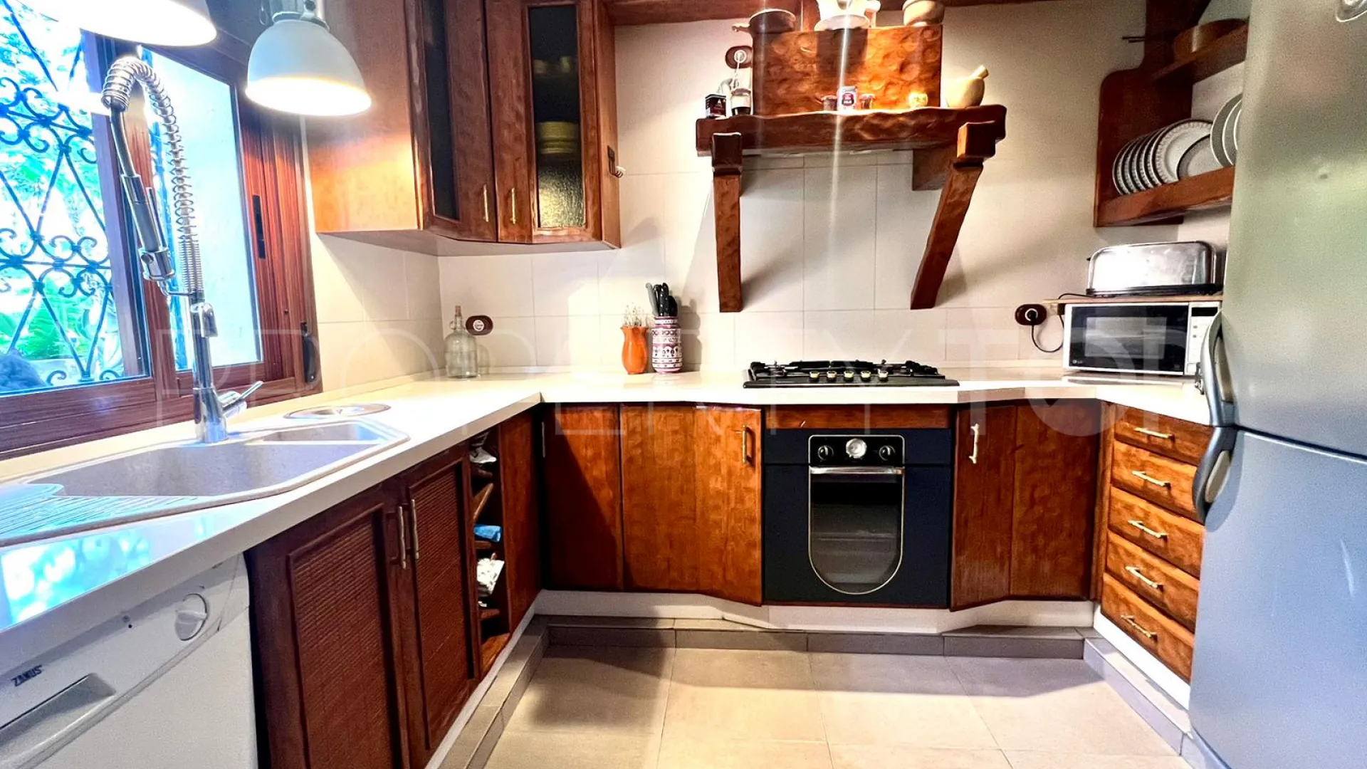 Town house for sale in Estepona East with 3 bedrooms