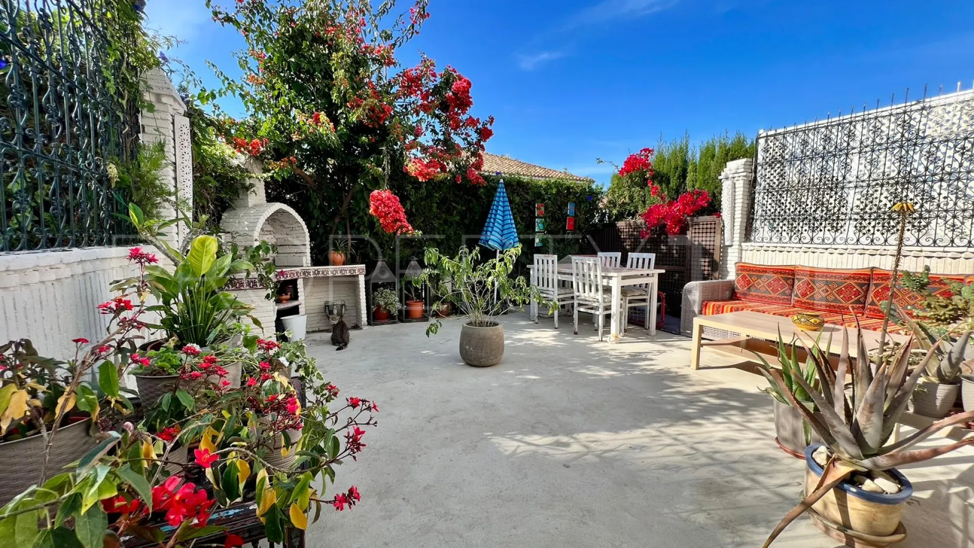 Town house for sale in Estepona East with 3 bedrooms