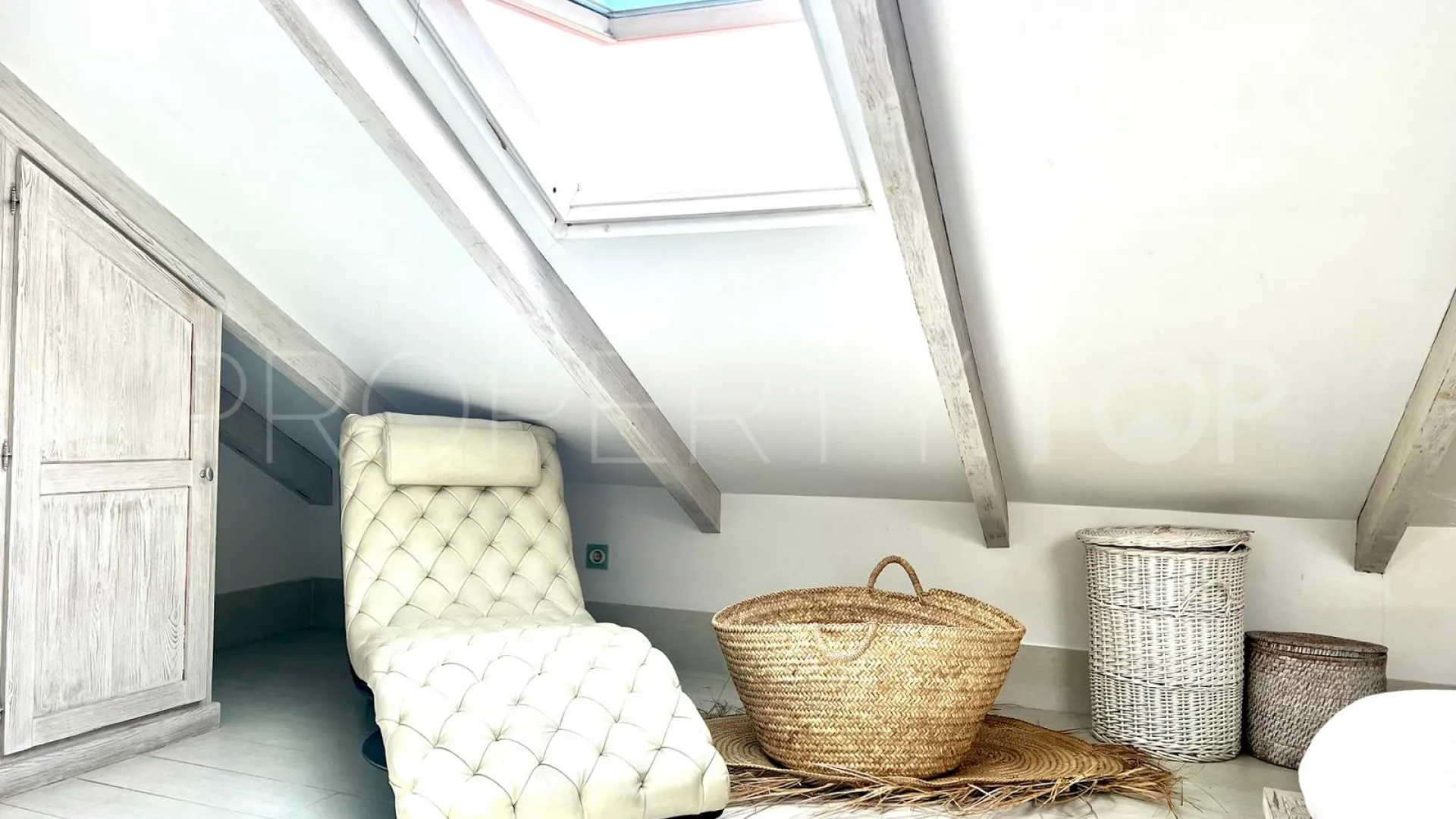 Town house for sale in Estepona East with 3 bedrooms