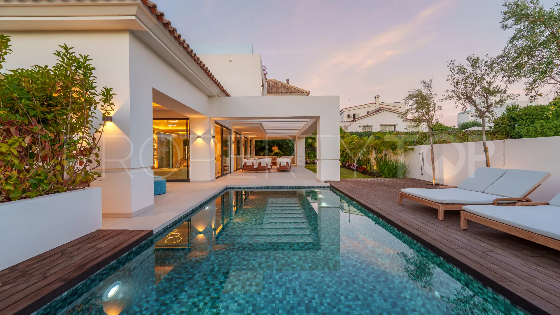 Villa en venta con 5 dormitorios en Linda Vista Baja