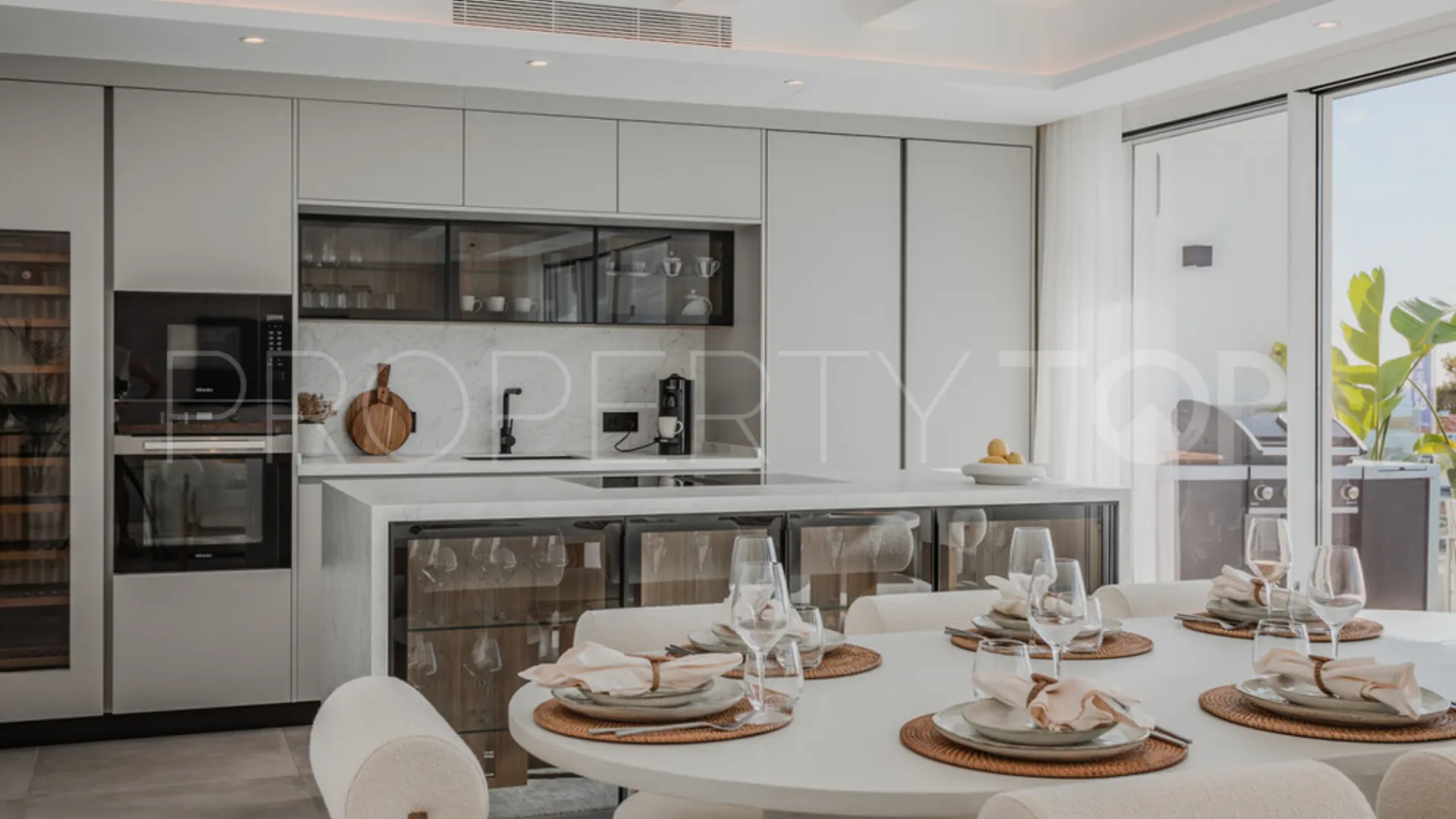 Se vende atico duplex de 4 dormitorios en Marbella - Puerto Banus