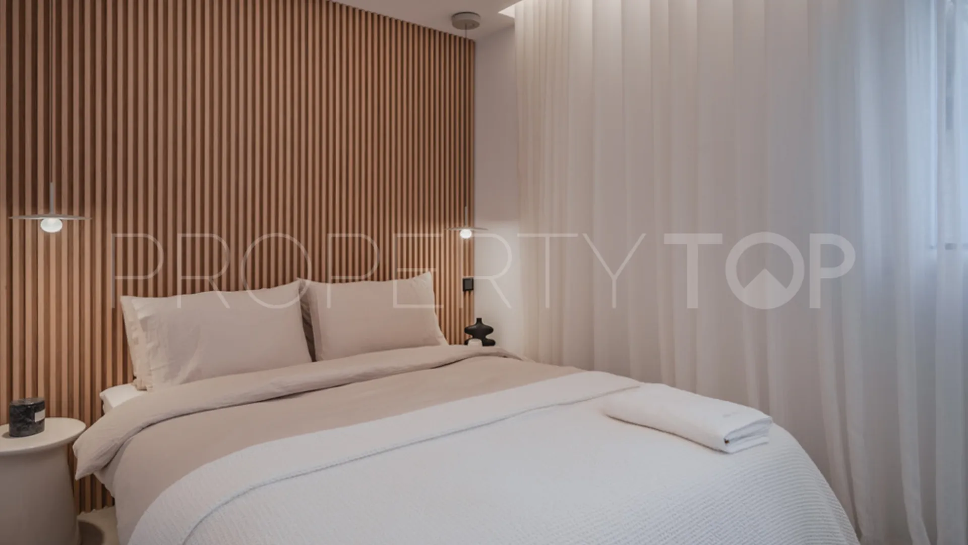 Se vende atico duplex de 4 dormitorios en Marbella - Puerto Banus
