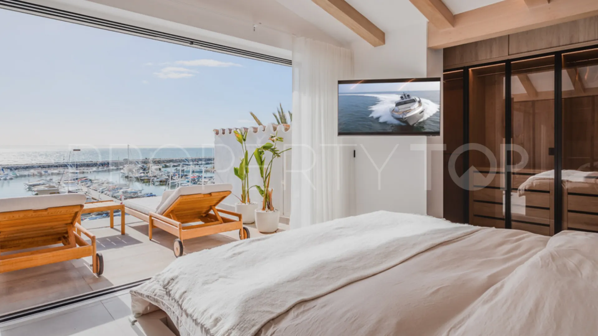 Se vende atico duplex de 4 dormitorios en Marbella - Puerto Banus