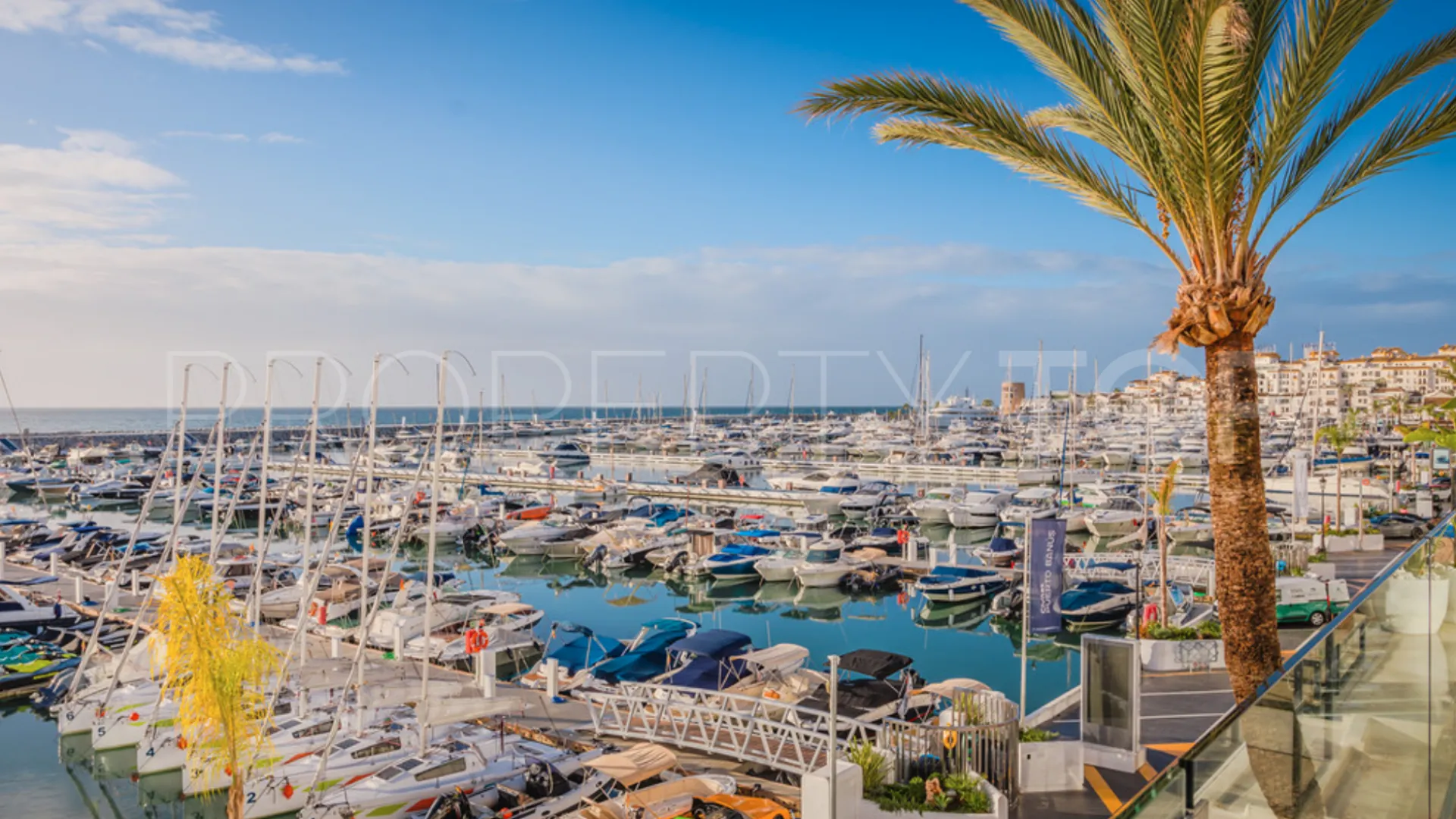 Se vende atico duplex de 4 dormitorios en Marbella - Puerto Banus