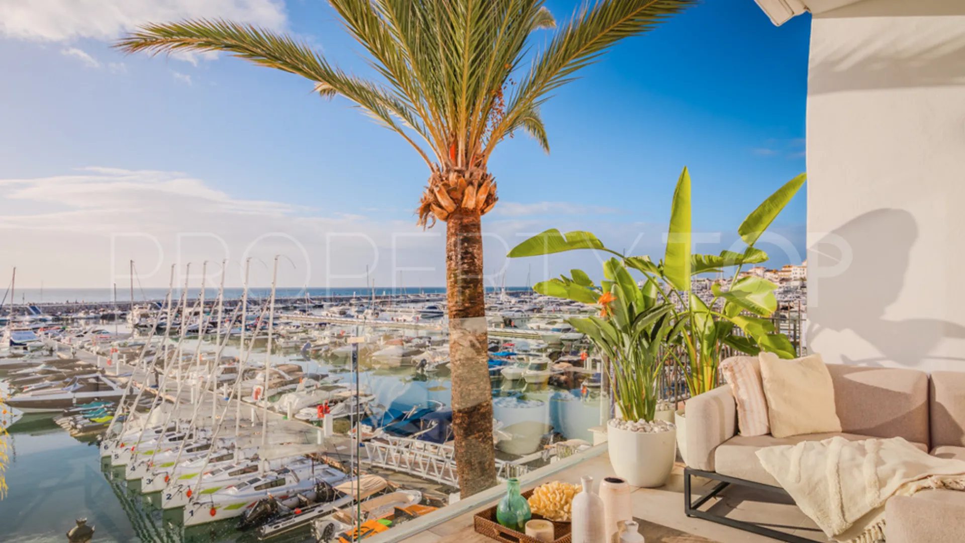Se vende atico duplex de 4 dormitorios en Marbella - Puerto Banus