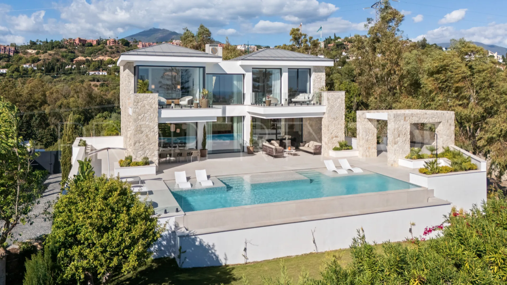 Buy La Quinta 5 bedrooms villa