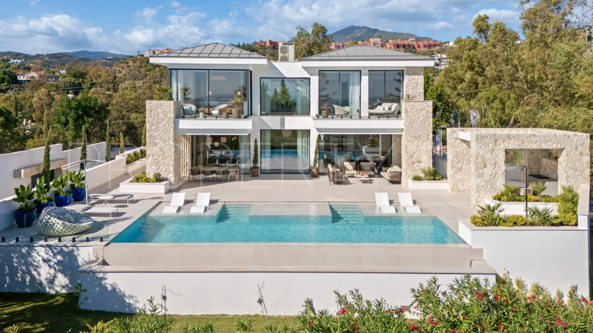 Buy La Quinta 5 bedrooms villa