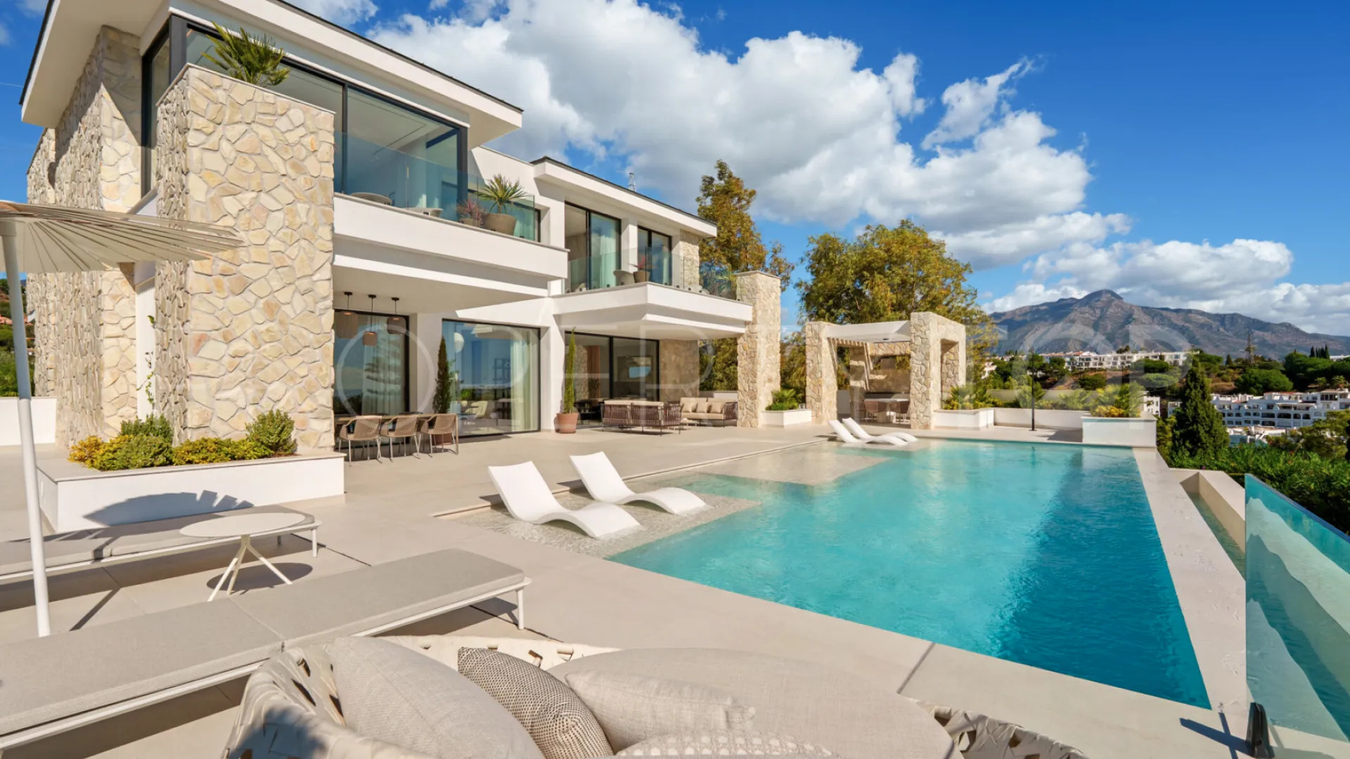 Buy La Quinta 5 bedrooms villa