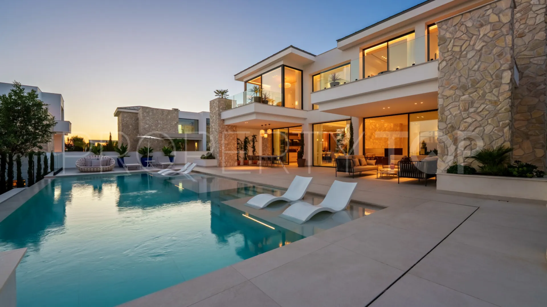 Buy La Quinta 5 bedrooms villa